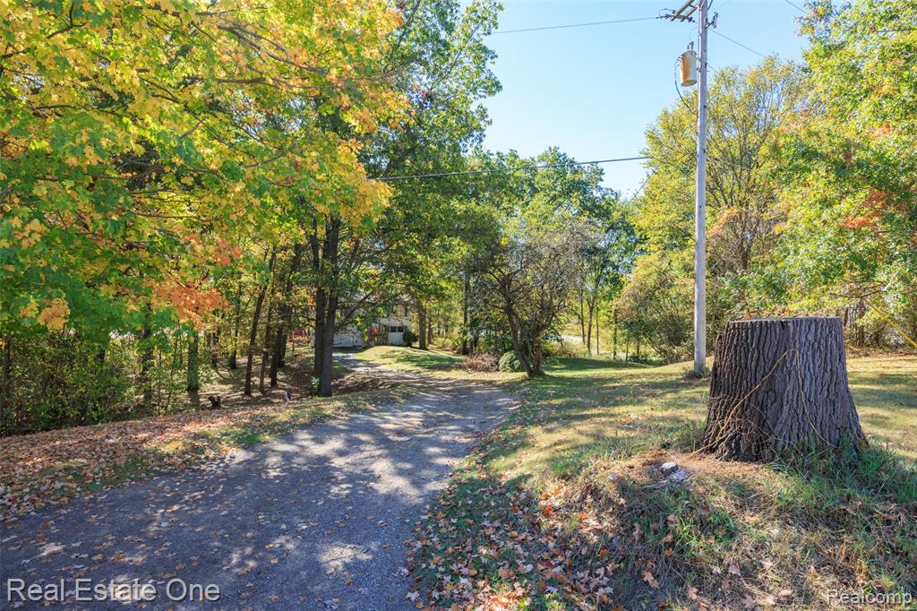 2533 Armond Road Howell, MI 48855 - Photo 36 of 37