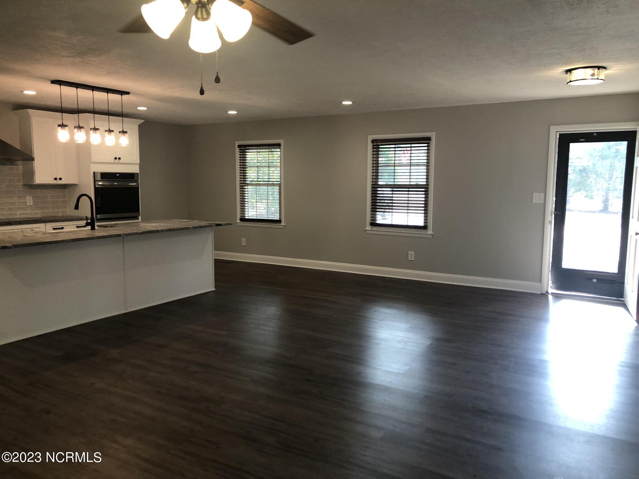 36104 Highway 1 Aberdeen, NC 28315 - Photo 9 of 43 IMG_1663