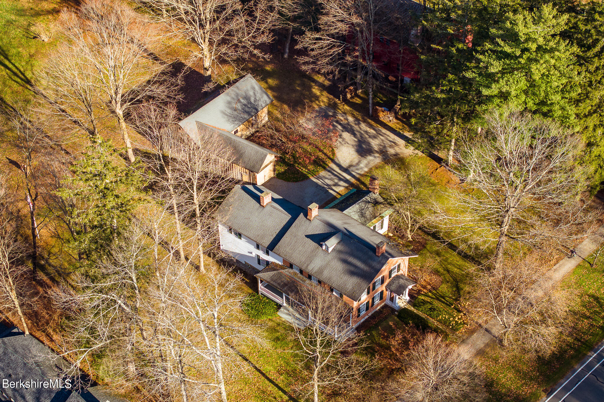 17 Main Street Stockbridge, MA 01262 - Photo 51 of 54 Screen - 17 Main St Stockbridge MA 01262