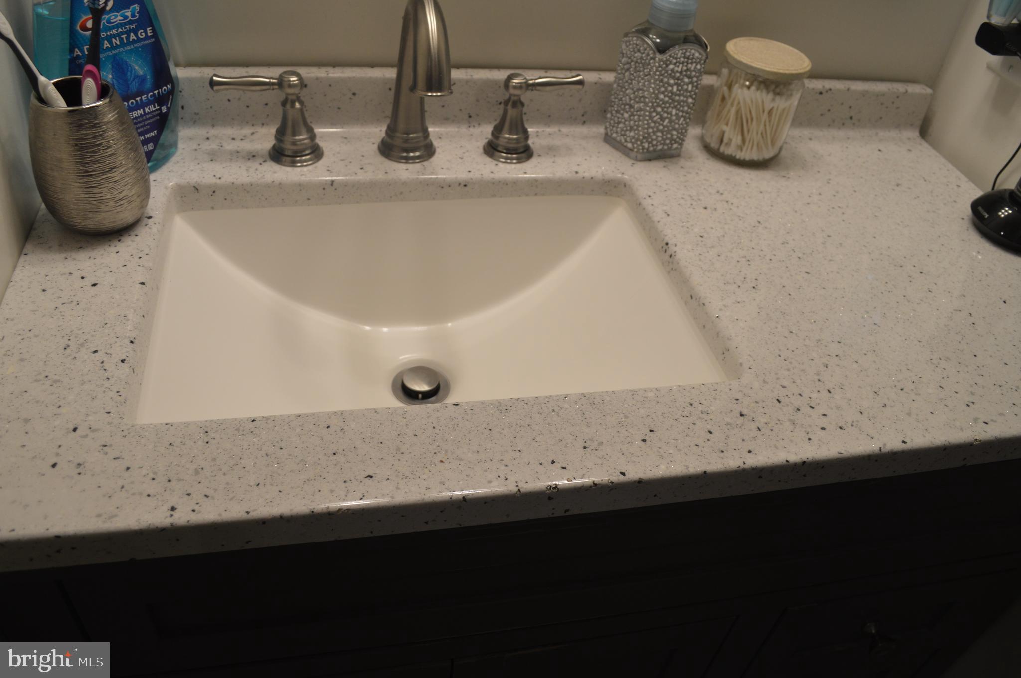 140 East Hanover Street Hanover, PA 17331 - Photo 18 of 42