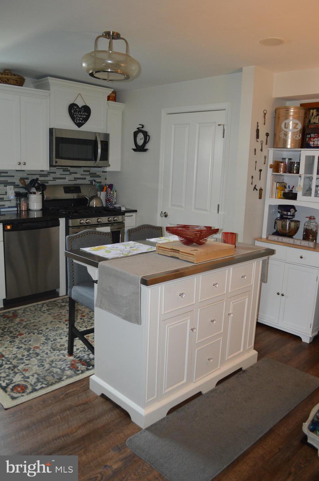 140 East Hanover Street Hanover, PA 17331 - Photo 8 of 42