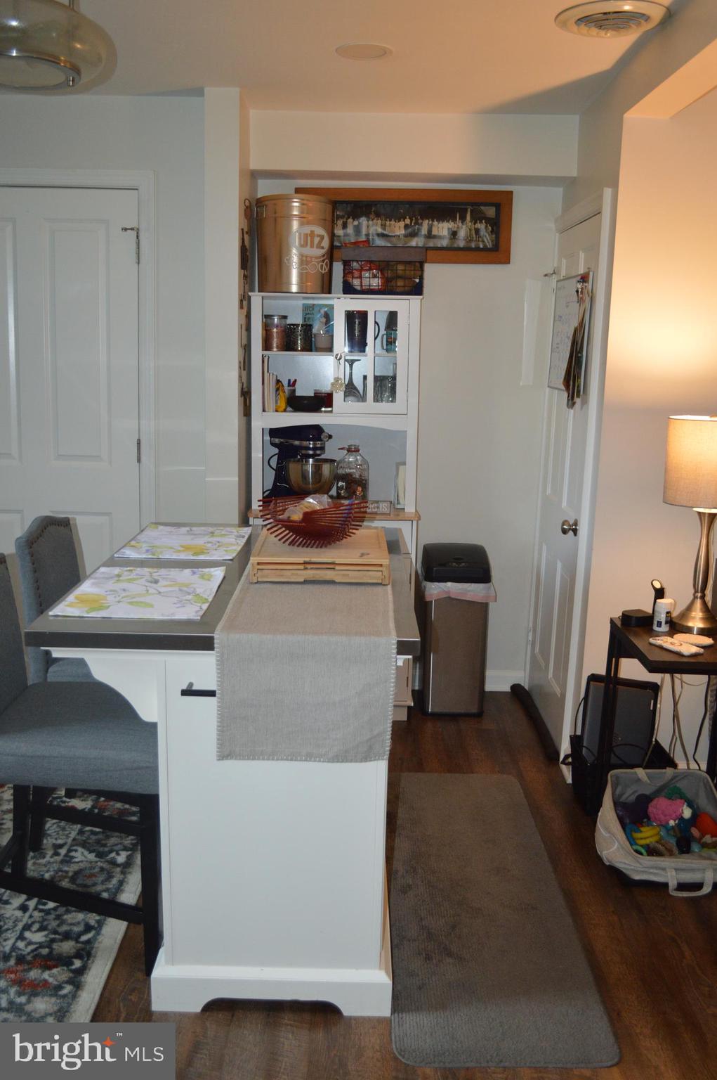 140 East Hanover Street Hanover, PA 17331 - Photo 9 of 42