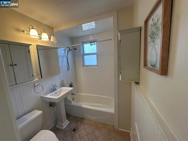 $2,800 | 17 Laura Avenue, Unit 2, Nutley, NJ 07110