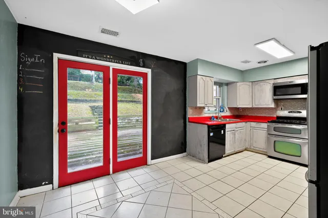 $375,000 | 4109 Skyline Drive, Suitland, MD 20746