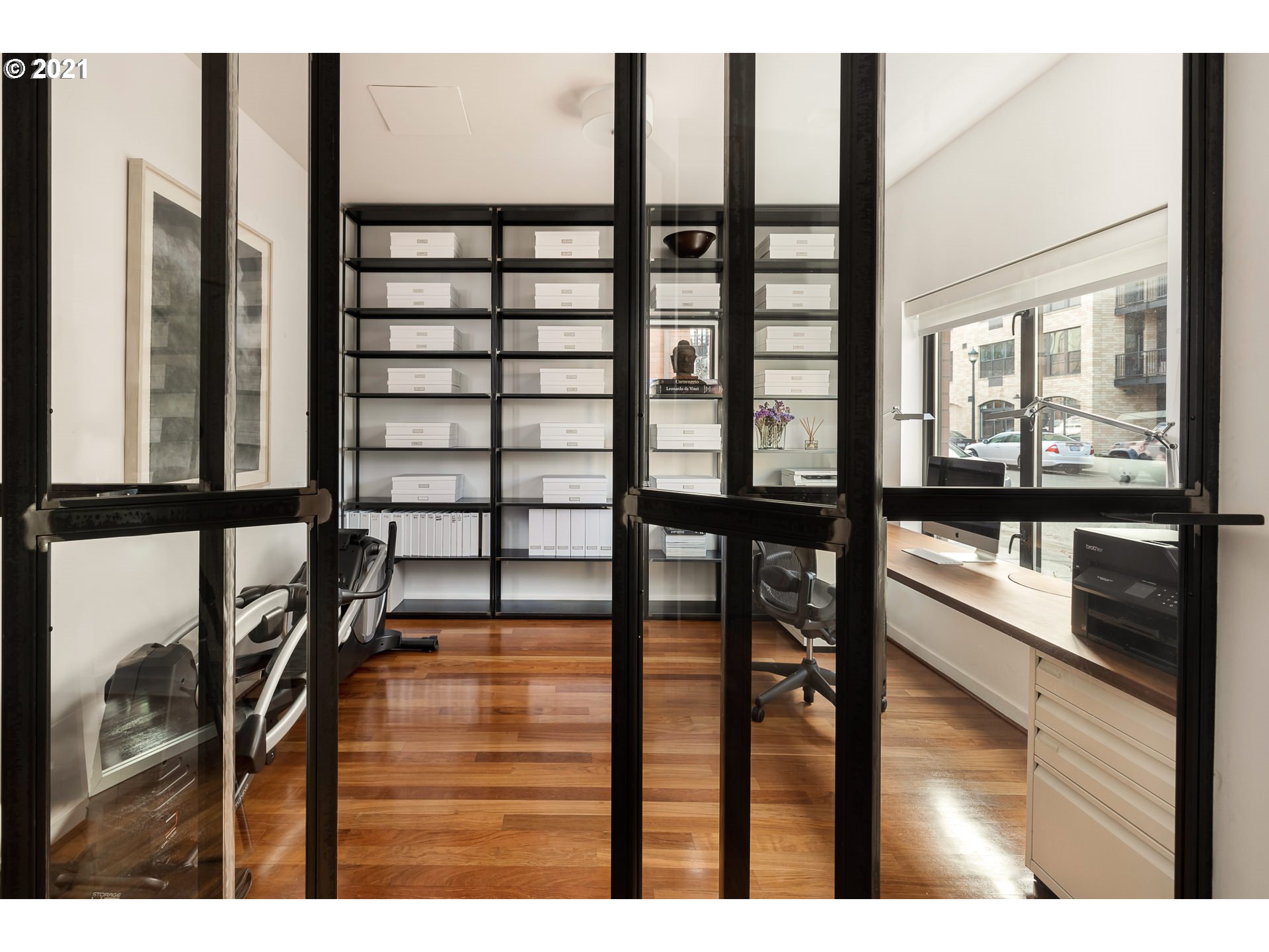 1692 Northwest Riverscape Street Portland, OR 97209 - Photo 3 of 30 Gallery Image 3