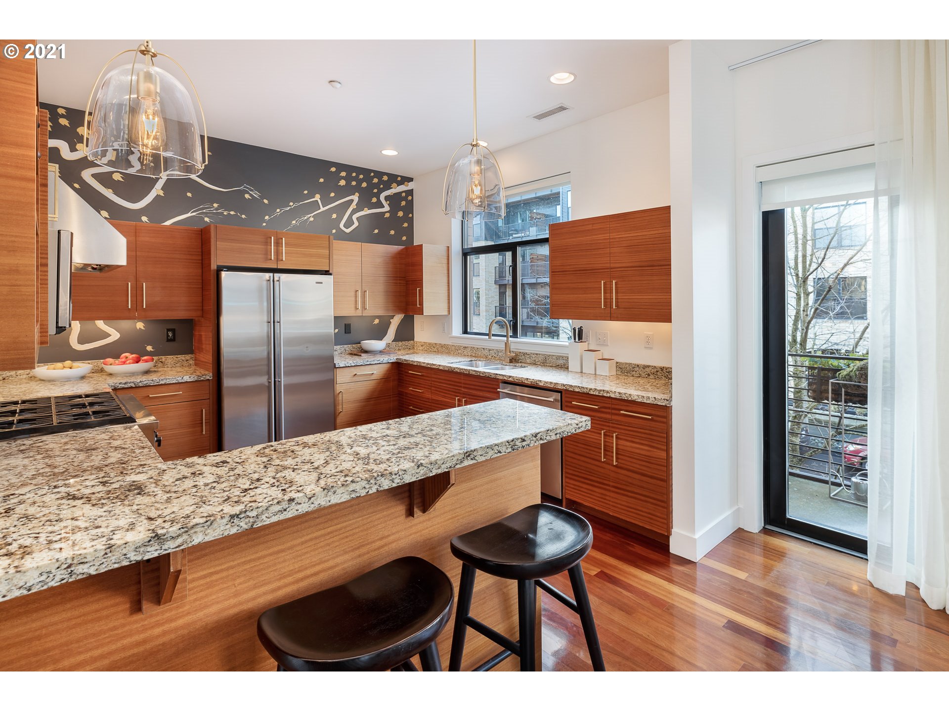 1692 Northwest Riverscape Street Portland, OR 97209 - Photo 9 of 30 Gallery Image 9