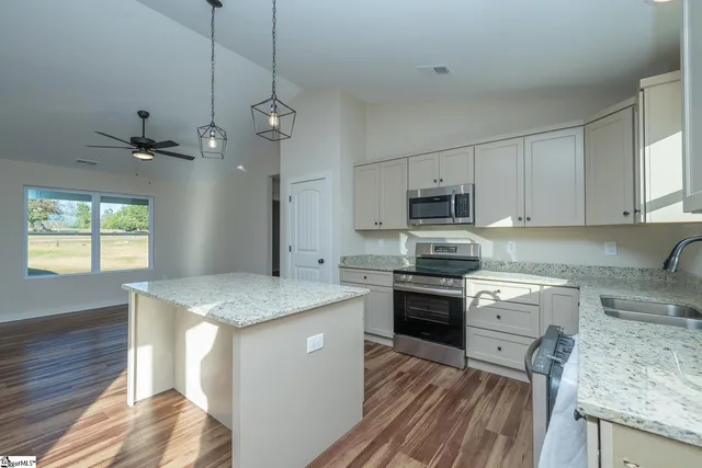 $289,900 | 25 Simpson Creek Road, Laurens, SC 29360