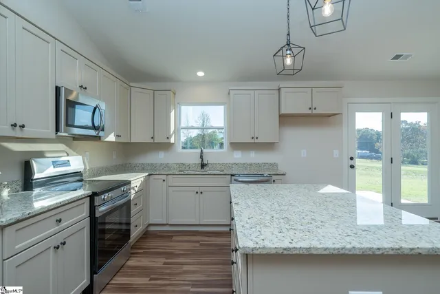 $289,900 | 25 Simpson Creek Road, Laurens, SC 29360