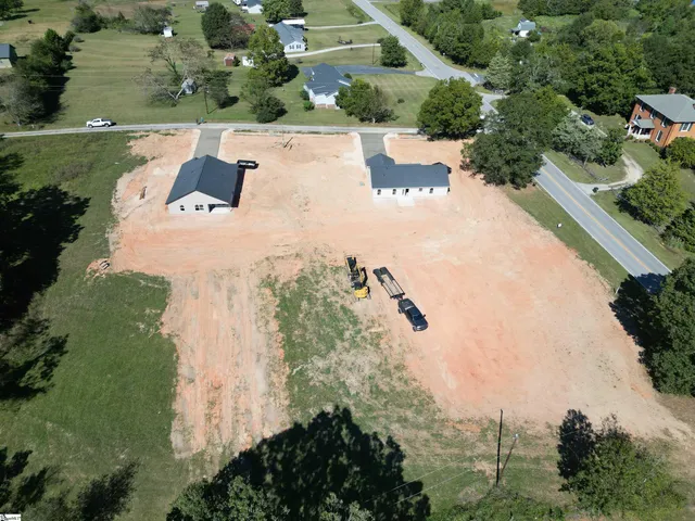 $289,900 | 25 Simpson Creek Road, Laurens, SC 29360