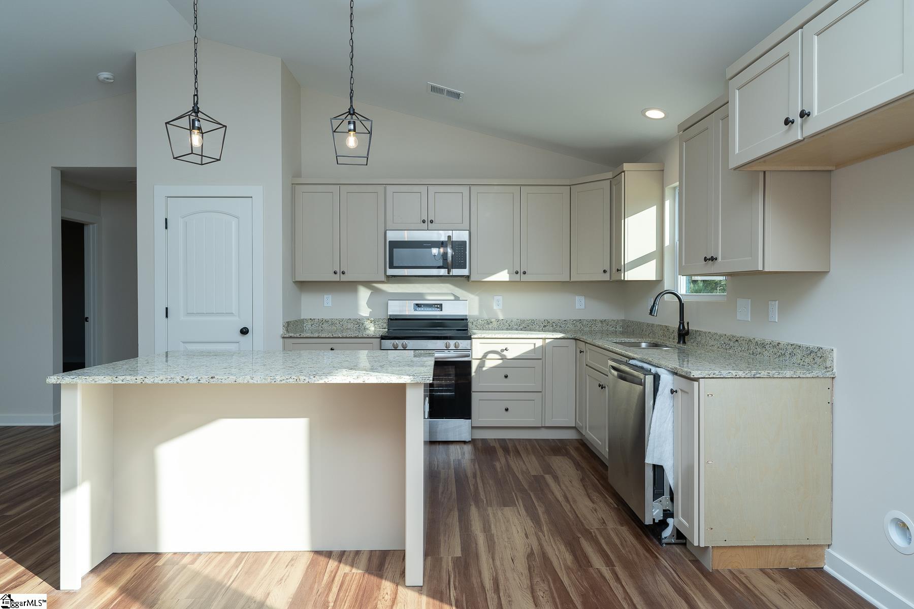 25 Simpson Creek Road Laurens, SC 29360 - Photo 3 of 28 Gallery Image 3