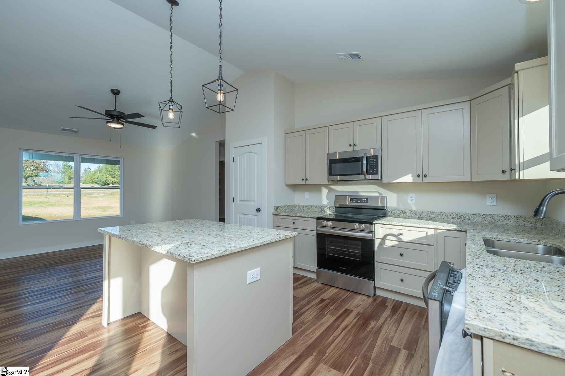 25 Simpson Creek Road Laurens, SC 29360 - Photo 4 of 28 Gallery Image 4