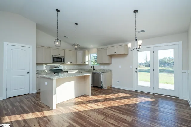 $289,900 | 25 Simpson Creek Road, Laurens, SC 29360