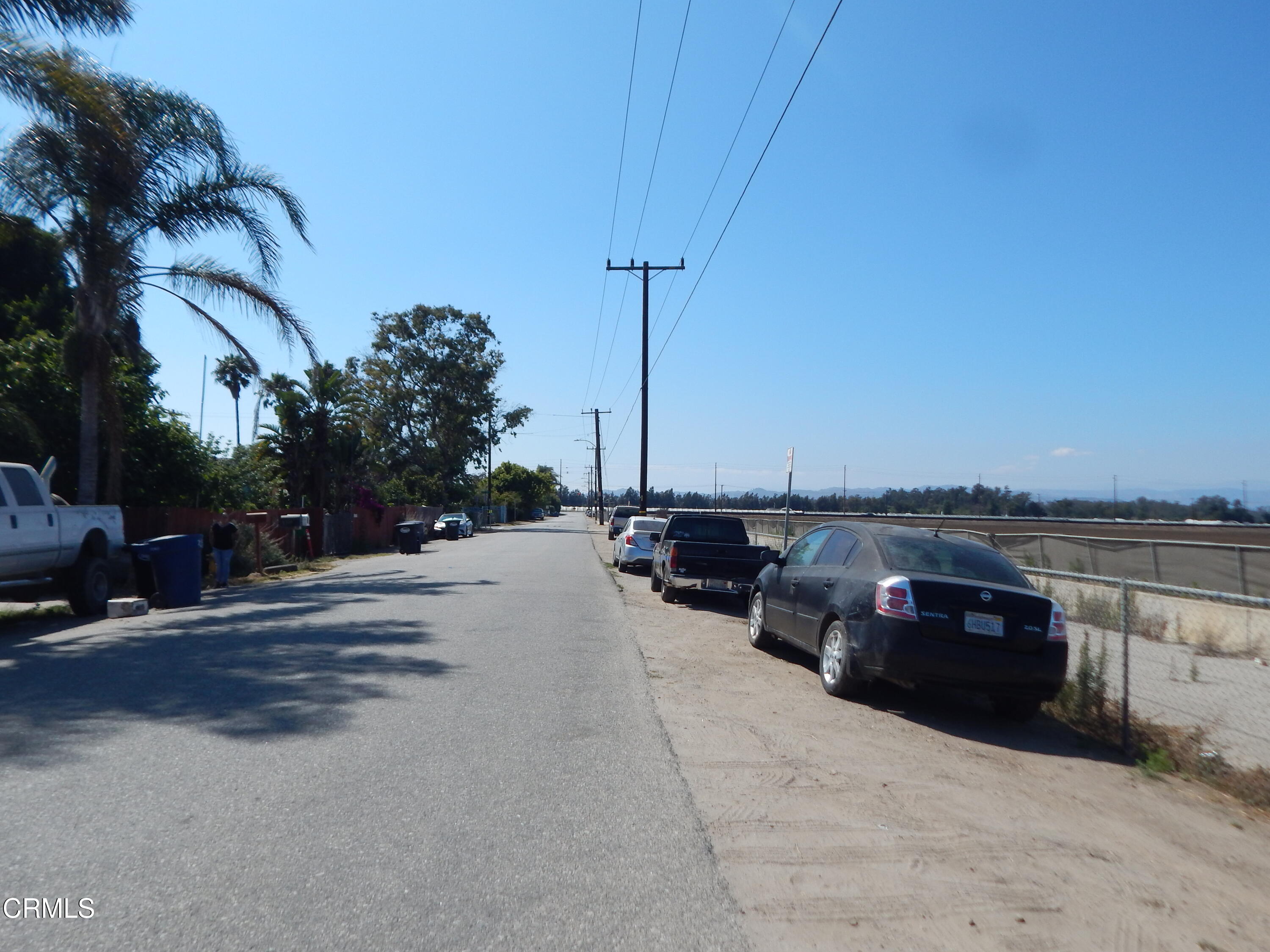2746 Friedrich Road Oxnard, CA 93036 - Photo 33 of 36 a view of a terrace with sitting area