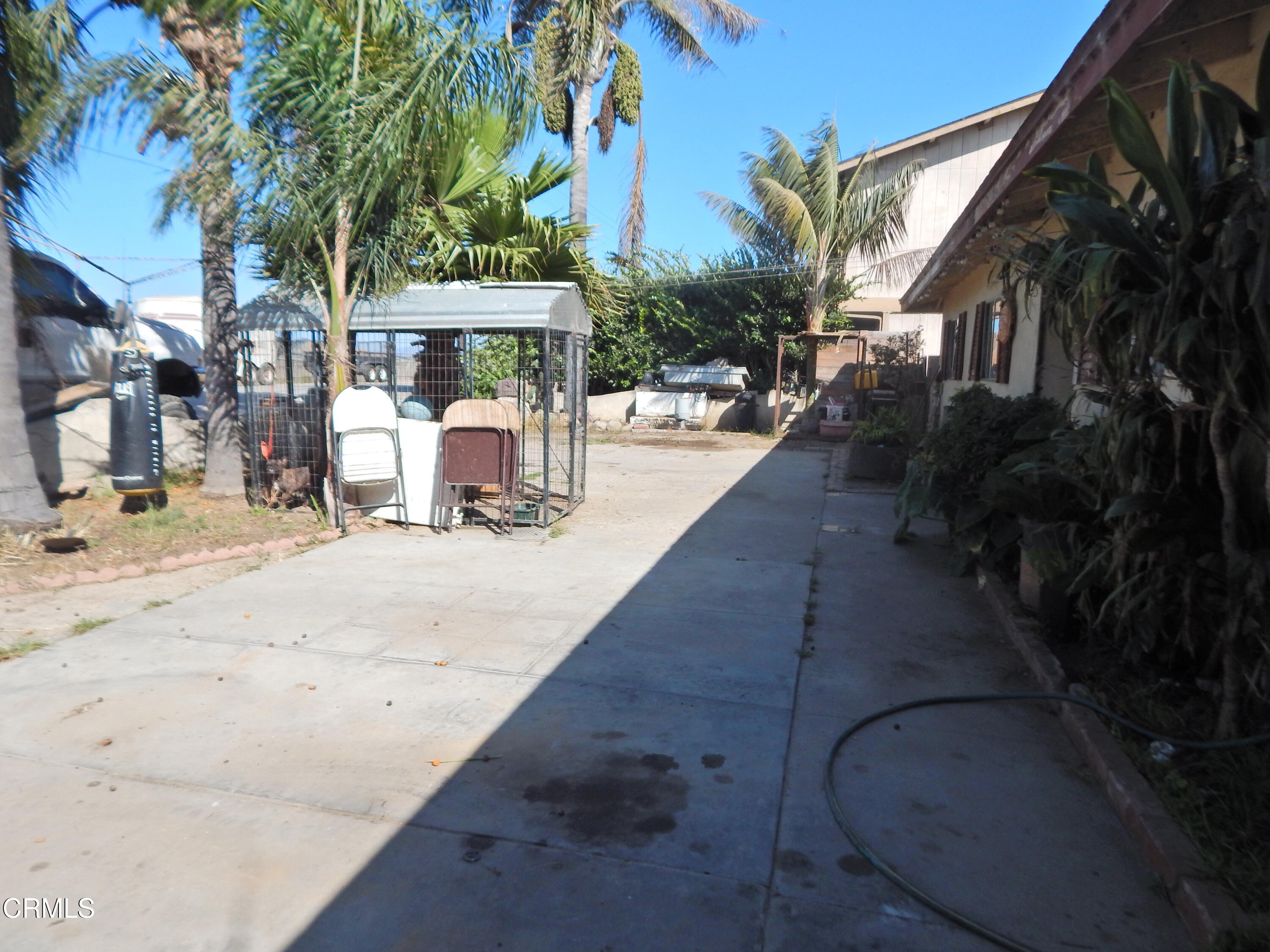 2746 Friedrich Road Oxnard, CA 93036 - Photo 5 of 36 a view of outdoor space with seating area