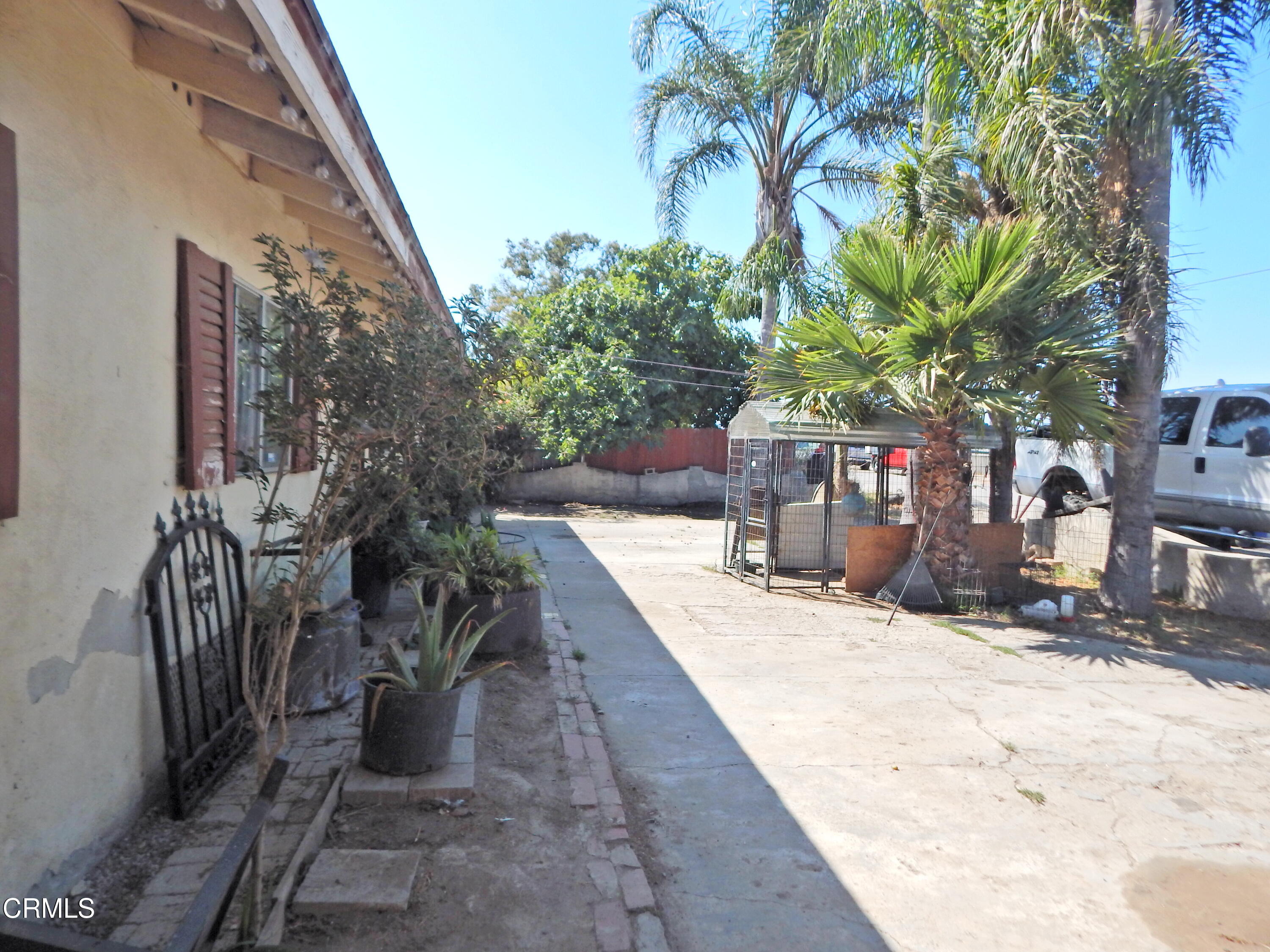 2746 Friedrich Road Oxnard, CA 93036 - Photo 6 of 36 a view of a backyard with sitting area