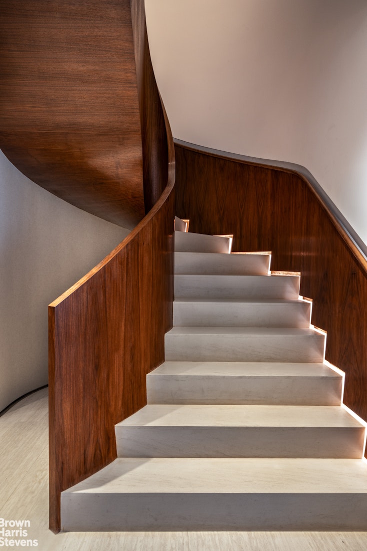 25 Columbus Circle, Unit 7273B Manhattan, NY 10019 - Photo 9 of 15 a view of entryway