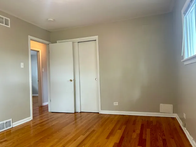 $212,000 | 529 East 166th Place, South Holland, IL 60473