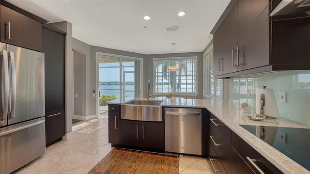 $699,500 | 6539 Moorings Point Circle, Unit 102, Lakewood Ranch, FL 34202