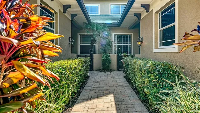 $699,500 | 6539 Moorings Point Circle, Unit 102, Lakewood Ranch, FL 34202