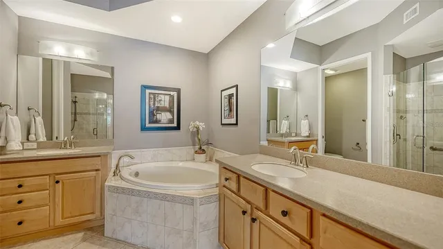 $699,500 | 6539 Moorings Point Circle, Unit 102, Lakewood Ranch, FL 34202