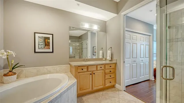 $699,500 | 6539 Moorings Point Circle, Unit 102, Lakewood Ranch, FL 34202