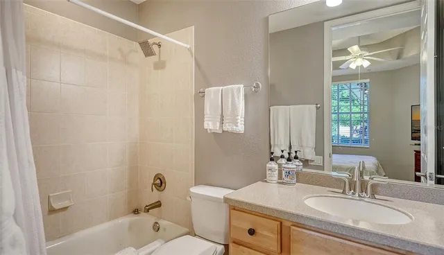 $699,500 | 6539 Moorings Point Circle, Unit 102, Lakewood Ranch, FL 34202