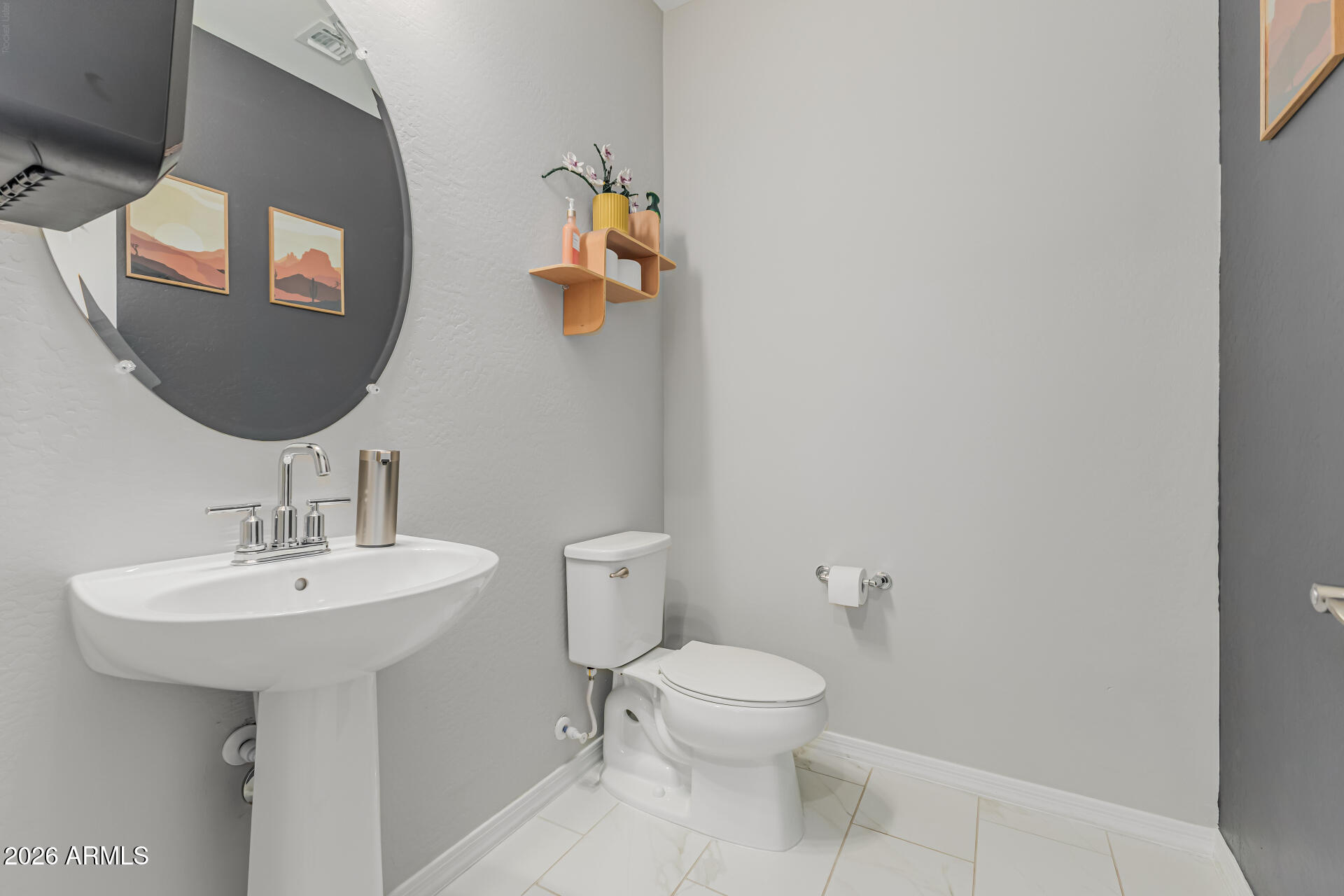 2517 East Novak Way Phoenix, AZ 85042 - Photo 9 of 48 09 Novak