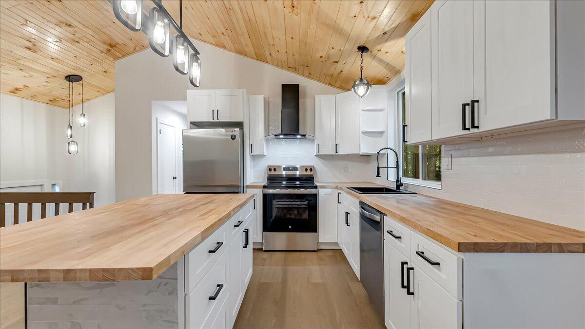 148 Pin Oak Lane Kunkletown, PA 18058 - Photo 14 of 47 16-Photo Jun 27 2025, 9 19 14 AM (1)