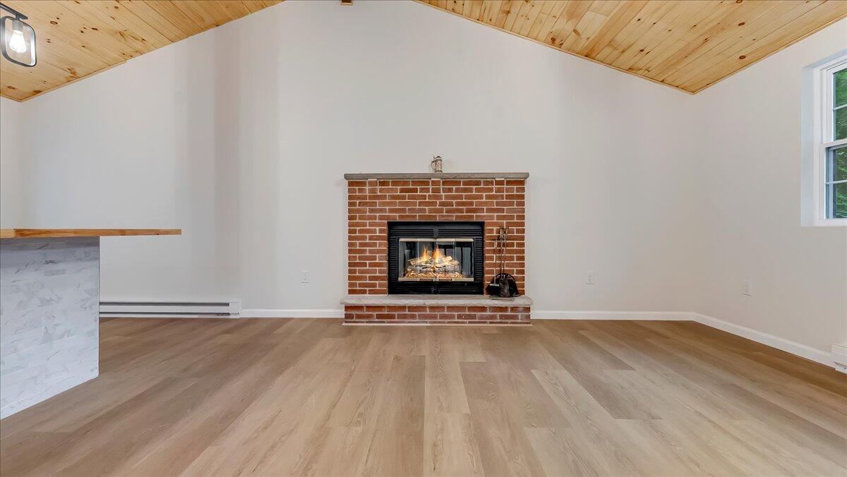 148 Pin Oak Lane Kunkletown, PA 18058 - Photo 10 of 47 13-Photo Jun 27 2025, 9 17 53 AM