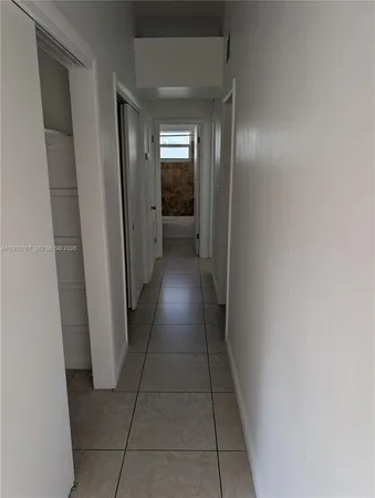 $2,000 | 1585 Northeast 125th Street, Unit 8, North Miami, FL 33161