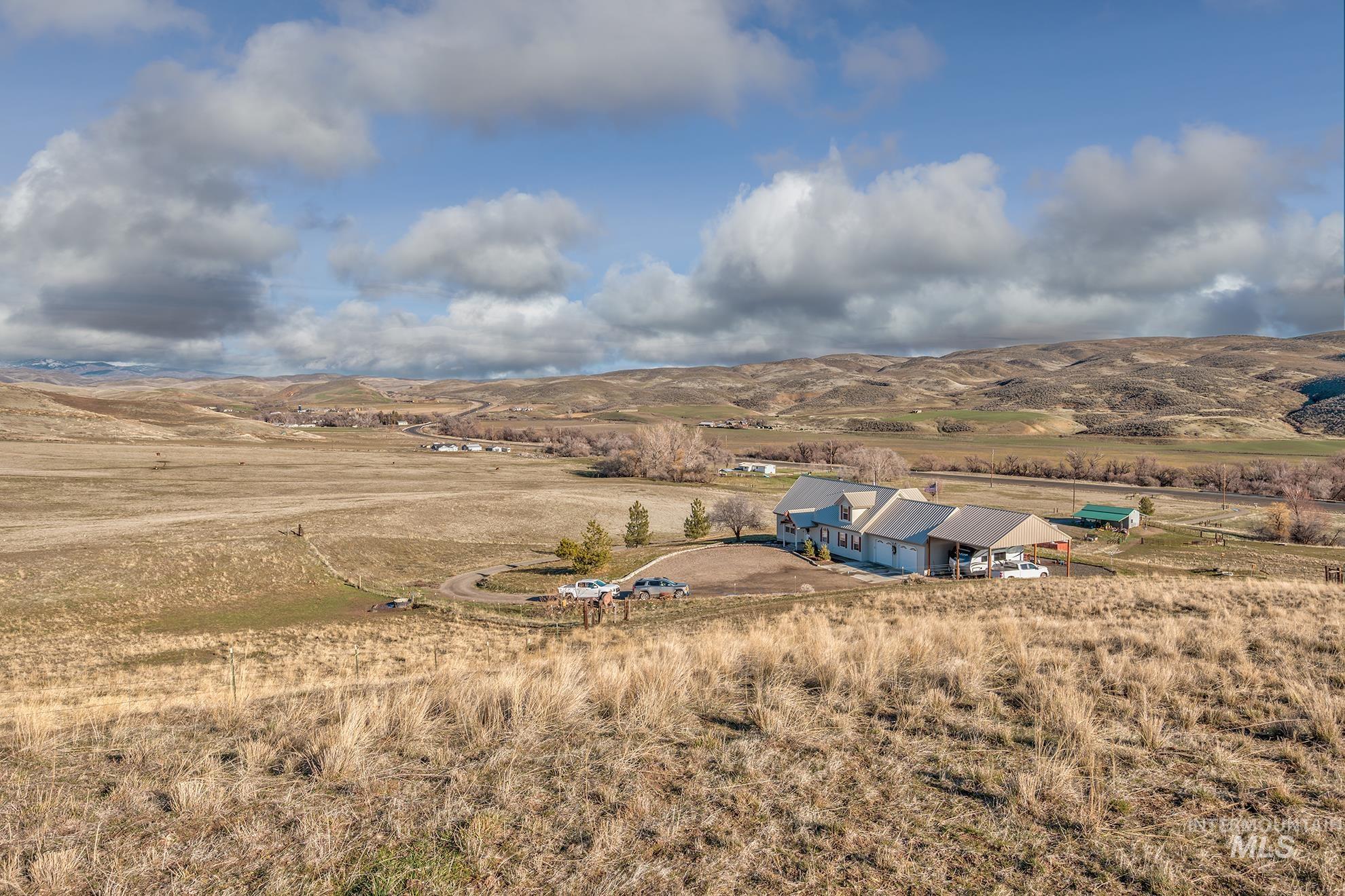 985 Highway 95 Weiser, ID 83672 - Photo 3 of 40