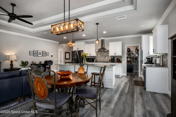 front view of house with a yard