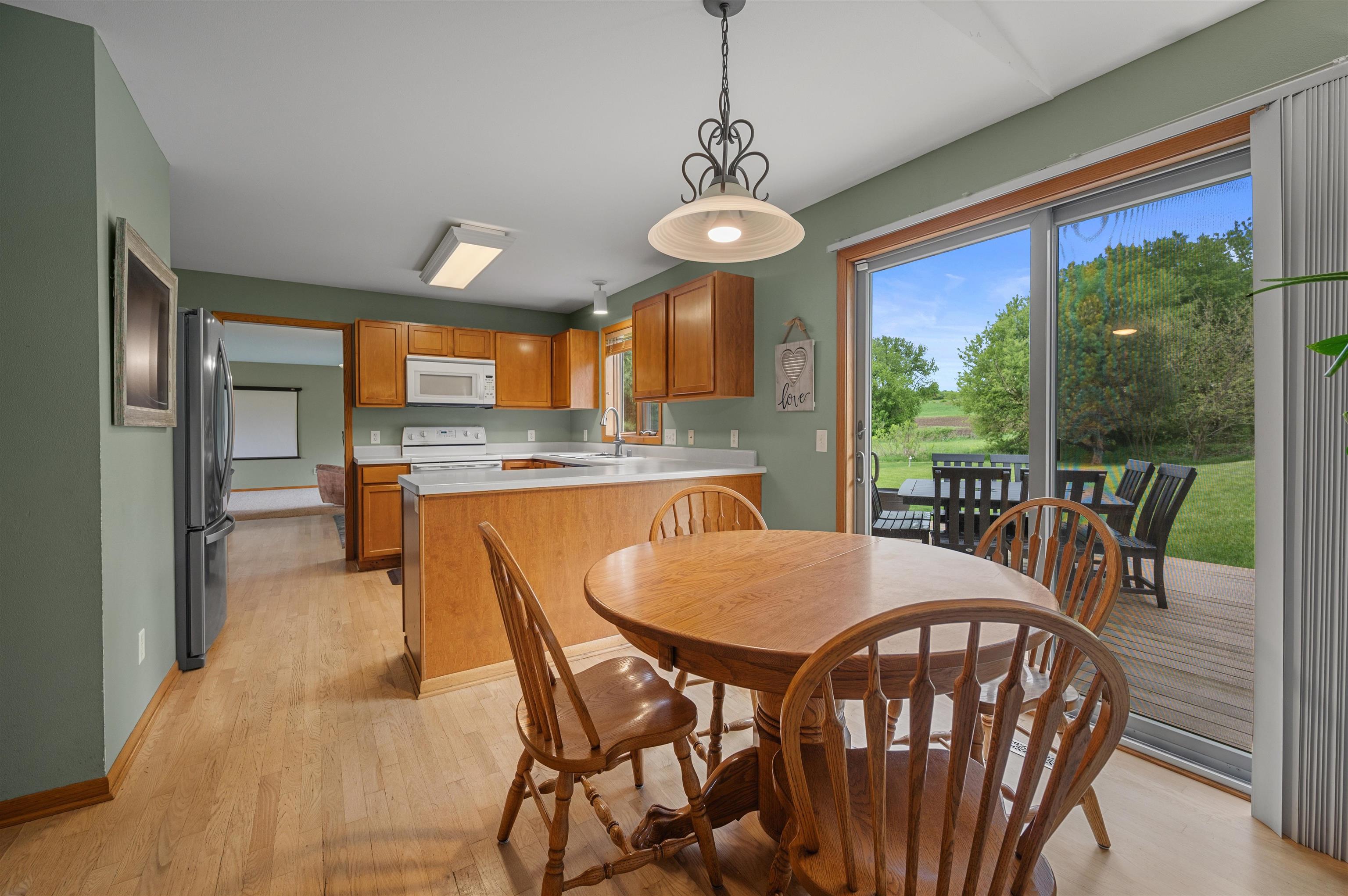 8600 Ellington Way Middleton, WI 53562 - Photo 14 of 37