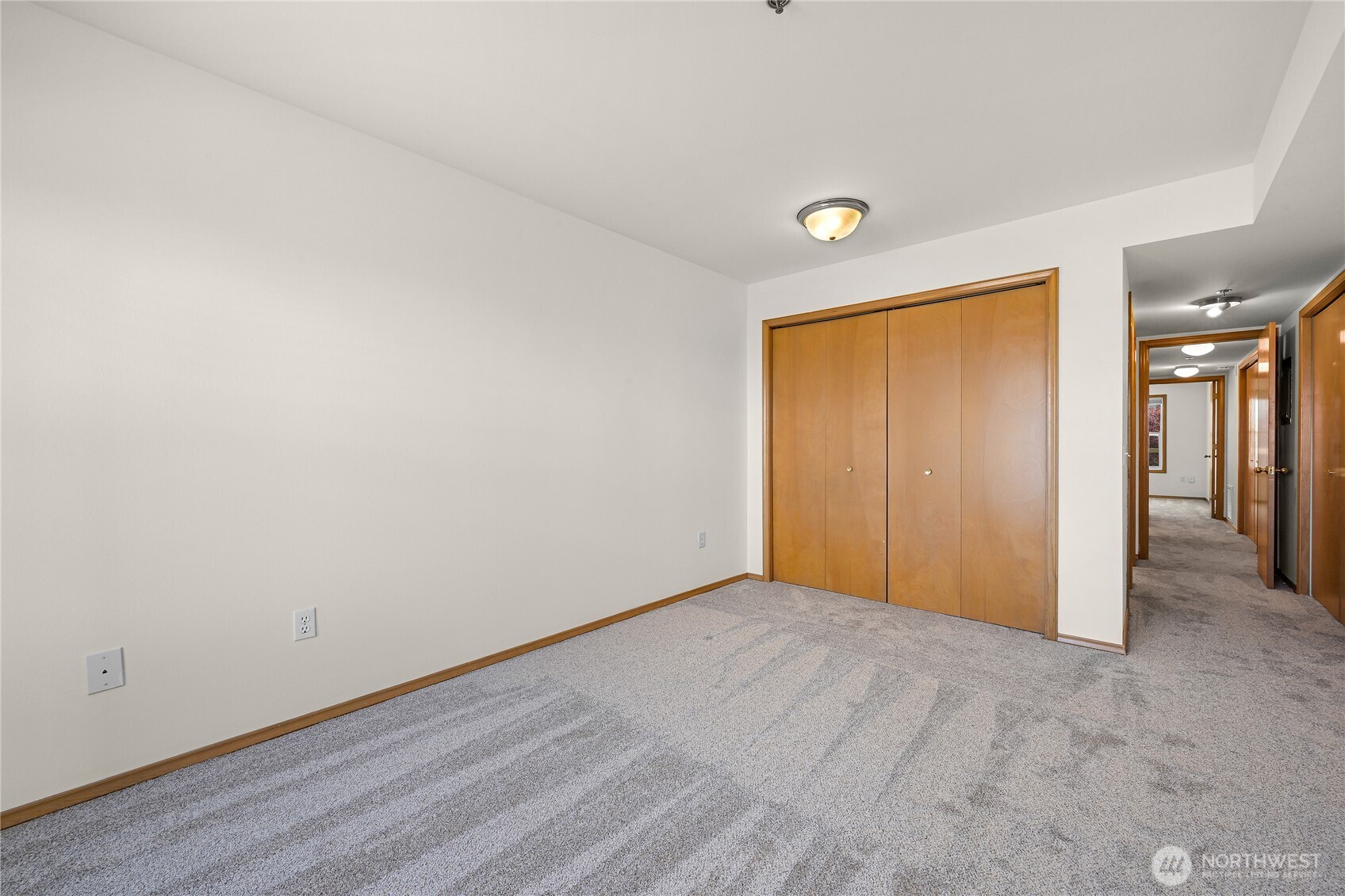 705 North State Street, Unit 301 Bellingham, WA 98225 - Photo 15 of 31