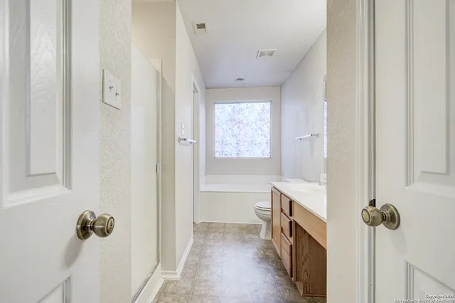 $1,800 | 11426 Liberty Field, San Antonio, TX 78254