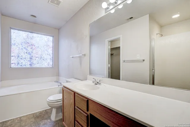 $1,800 | 11426 Liberty Field, San Antonio, TX 78254