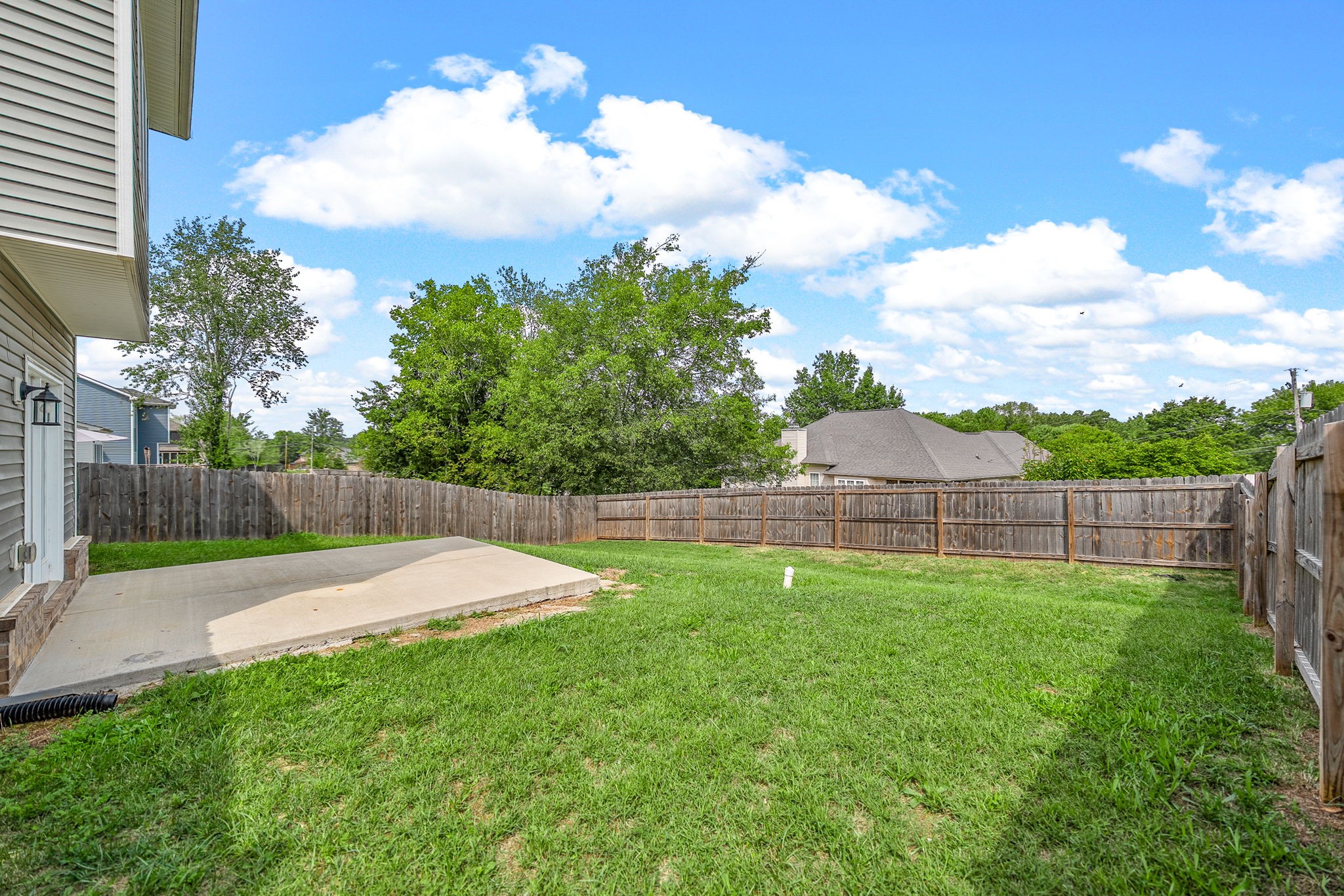 2509 Ashland City Road Clarksville, TN 37043 - Photo 31 of 32 a view of a backyard with a slide
