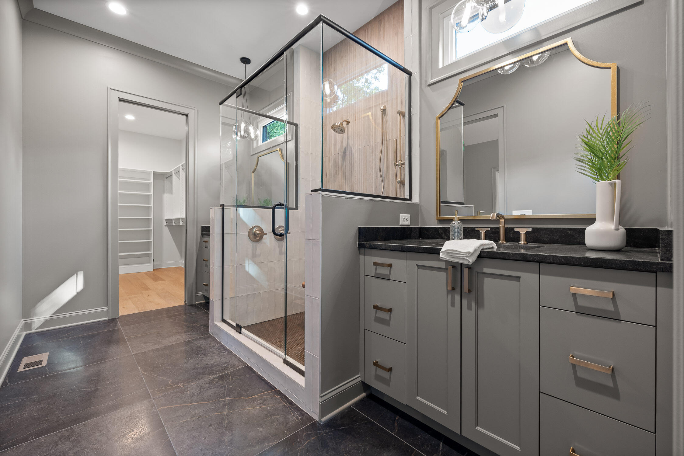 4543 Amethyst Road Chattanooga, TN 37419 - Photo 45 of 94 Master Bathroom on Main Level