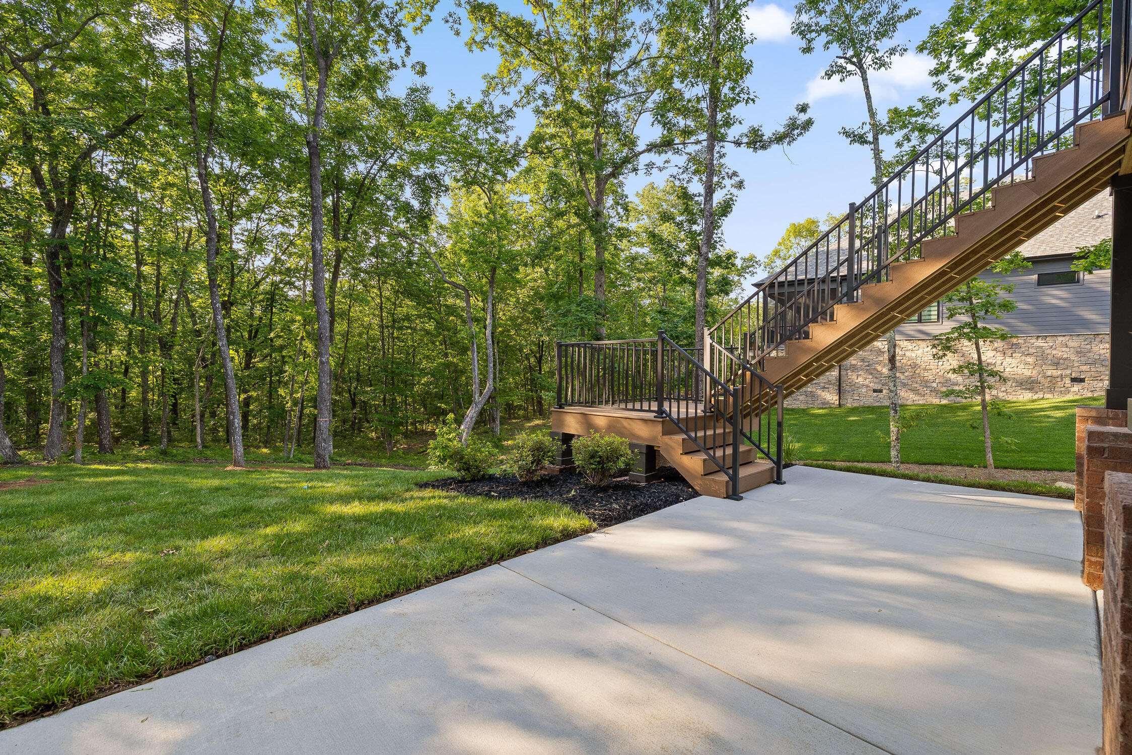 4543 Amethyst Road Chattanooga, TN 37419 - Photo 75 of 94 Ground Level Patio
