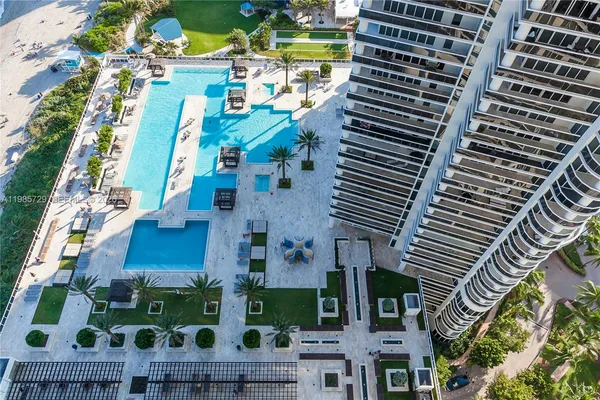 $10,000 | 1830 South Ocean Drive, Unit 3204, Hallandale Beach, FL 33009
