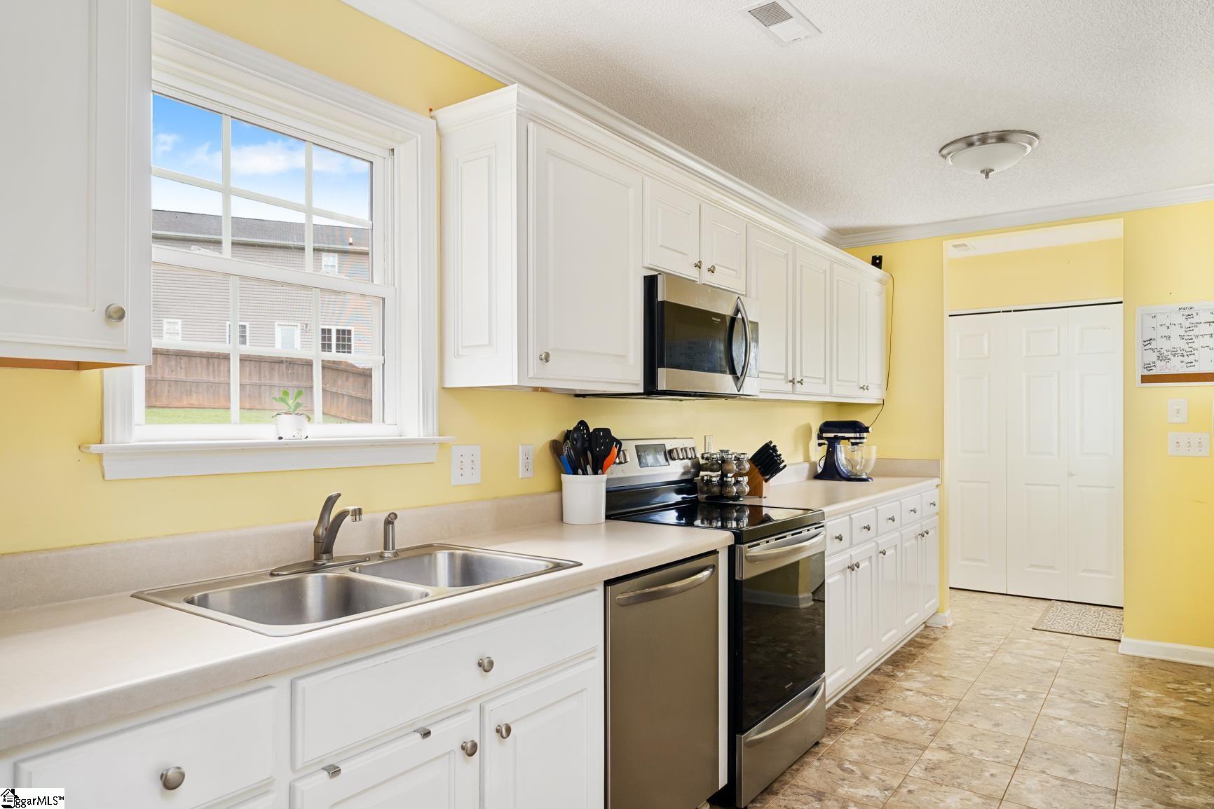 699 Meadow Ridge Road Easley, SC 29642 - Photo 10 of 24 Gallery Image 10