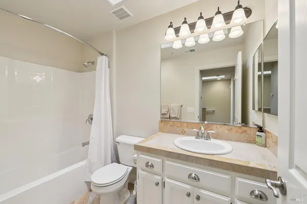 $630,000 | 125 Johnson Street, Windsor, CA 95492