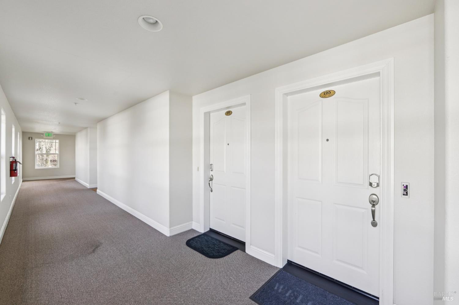 125 Johnson Street Windsor, CA 95492 - Photo 3 of 40