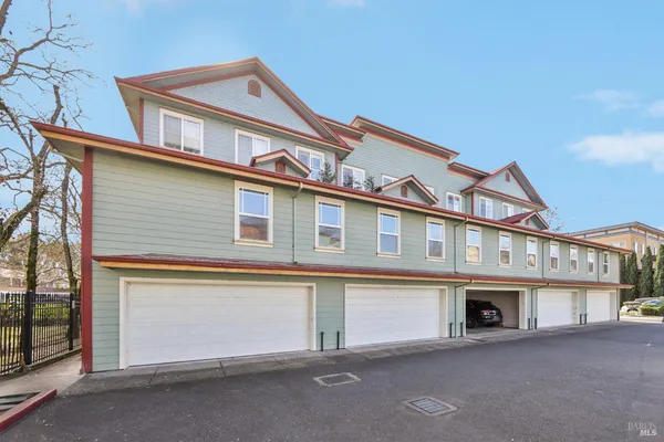 $630,000 | 125 Johnson Street, Windsor, CA 95492