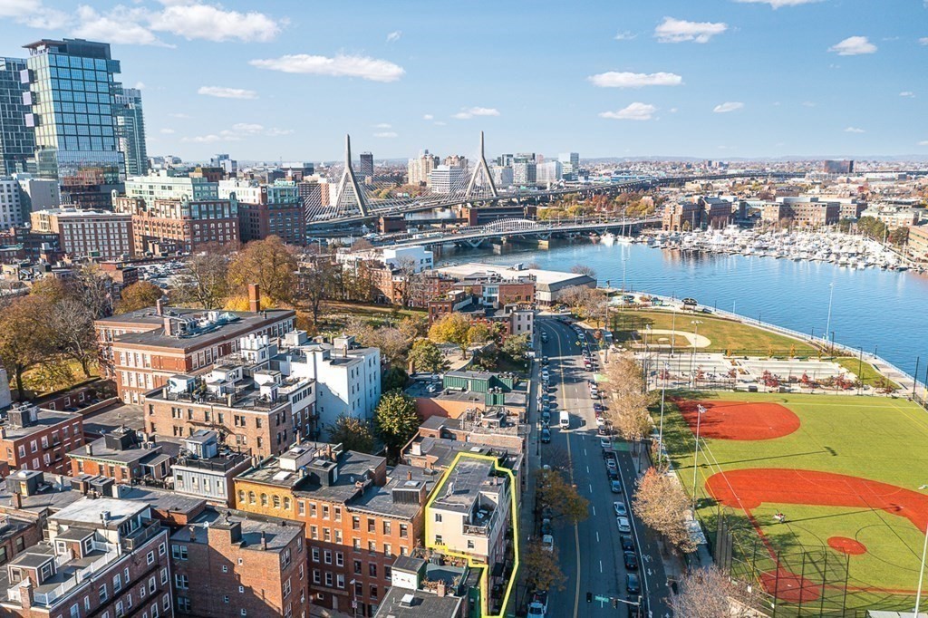 480 Commercial Street, Unit 5B Boston, MA 02109 - Photo 19 of 21 a view of a city