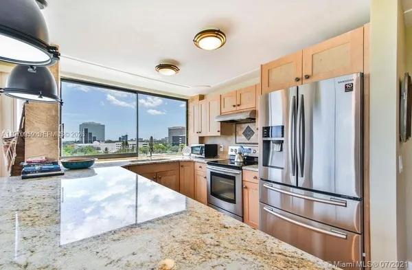 $2,500 | 1500 Presidential Way, Unit 804, West Palm Beach, FL 33401