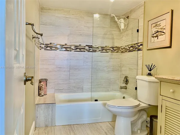 $2,500 | 1500 Presidential Way, Unit 804, West Palm Beach, FL 33401
