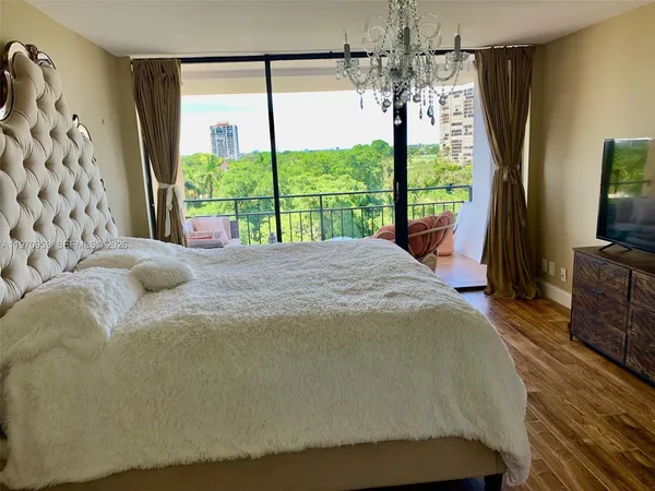 $2,500 | 1500 Presidential Way, Unit 804, West Palm Beach, FL 33401