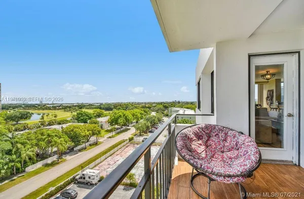 $2,500 | 1500 Presidential Way, Unit 804, West Palm Beach, FL 33401
