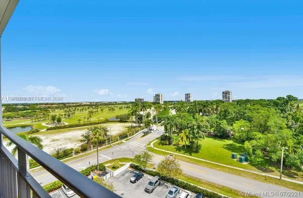 $2,500 | 1500 Presidential Way, Unit 804, West Palm Beach, FL 33401